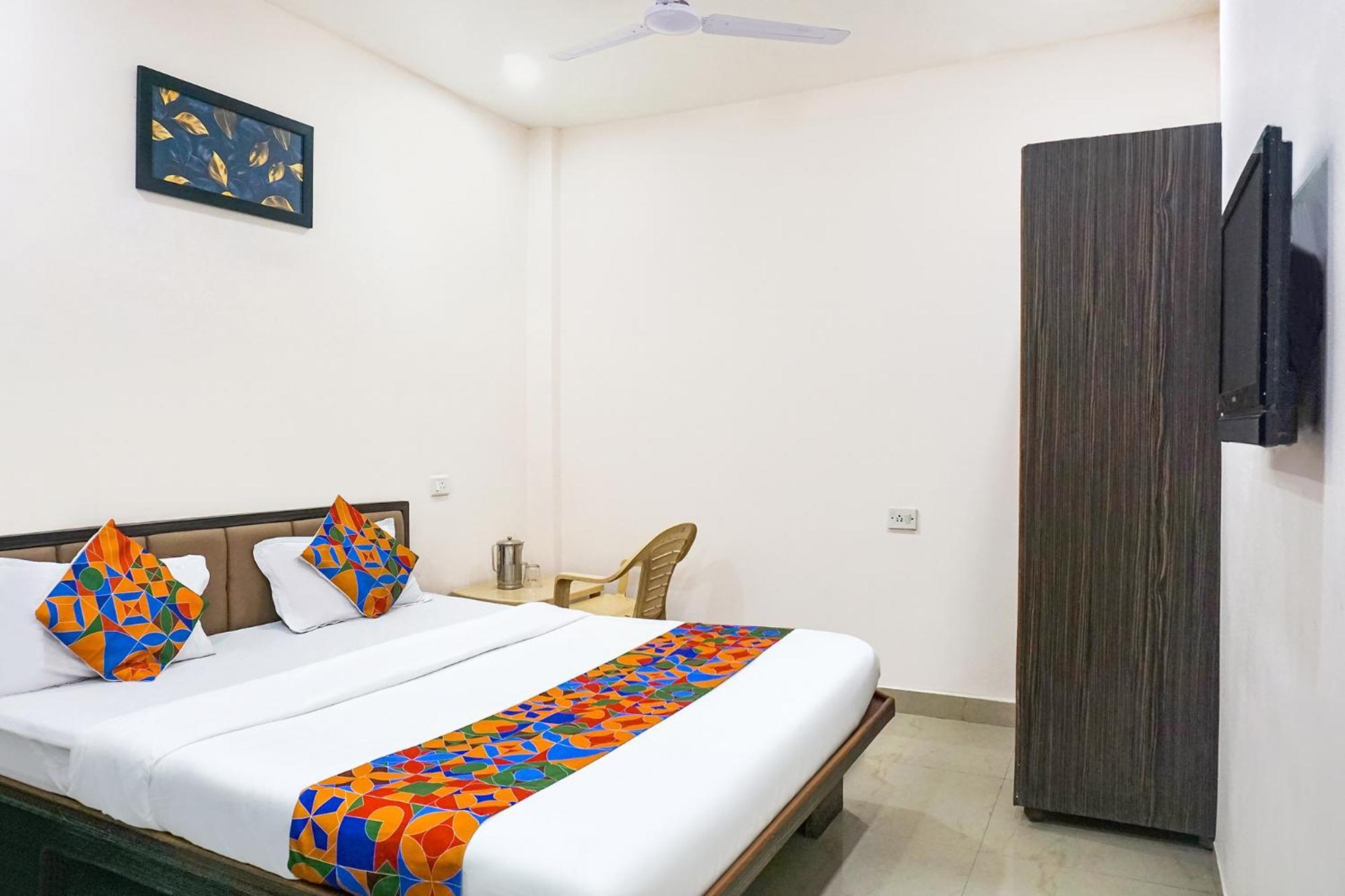 Fabhotel Rachana Residency - Nr Shivaji Nagar Metro Station Пюн Екстериор снимка