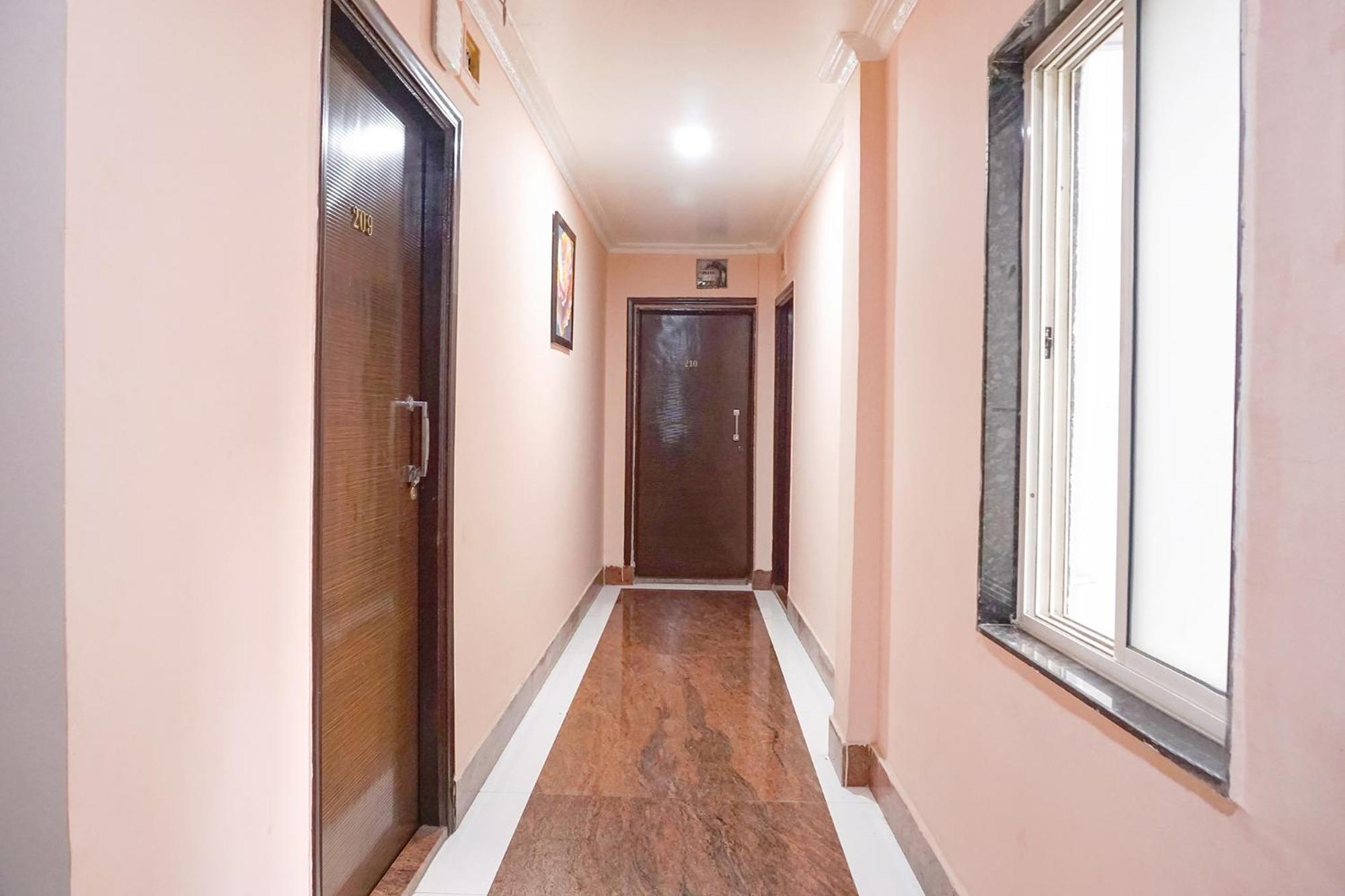 Fabhotel Rachana Residency - Nr Shivaji Nagar Metro Station Пюн Екстериор снимка