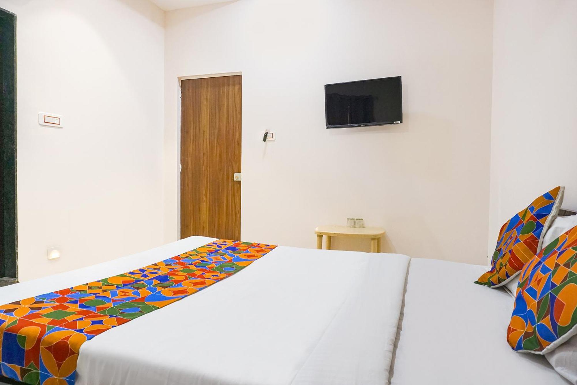 Fabhotel Rachana Residency - Nr Shivaji Nagar Metro Station Пюн Екстериор снимка