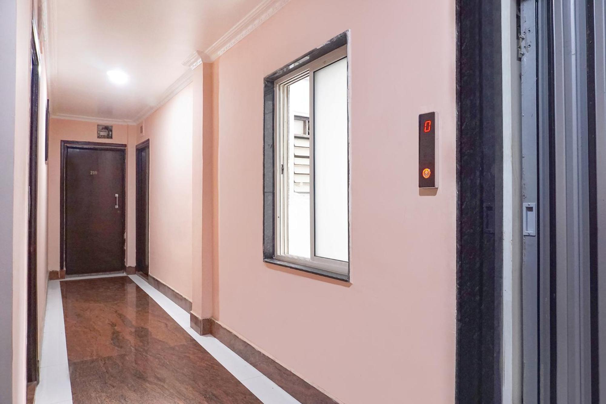 Fabhotel Rachana Residency - Nr Shivaji Nagar Metro Station Пюн Екстериор снимка
