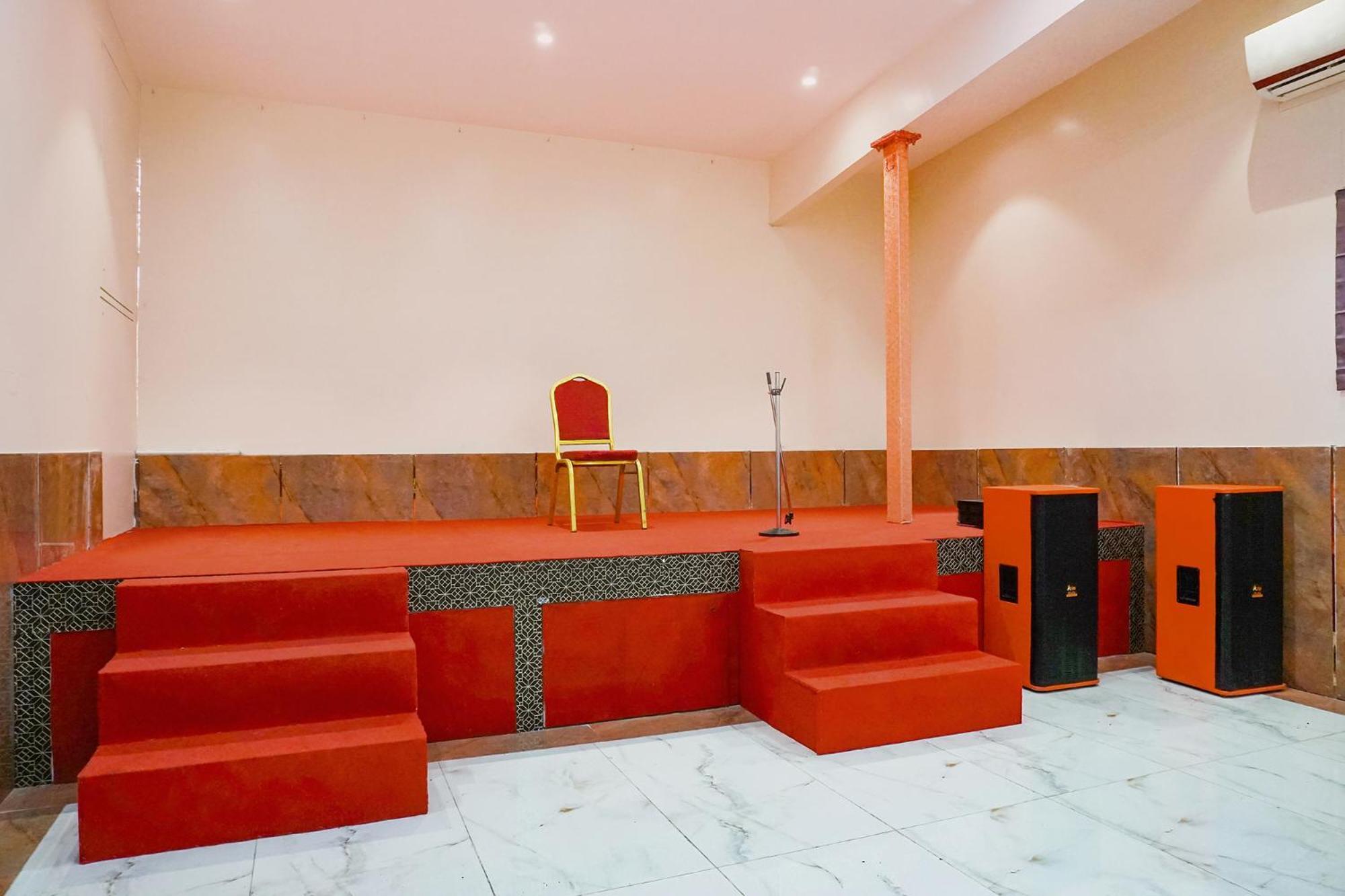 Fabhotel Rachana Residency - Nr Shivaji Nagar Metro Station Пюн Екстериор снимка