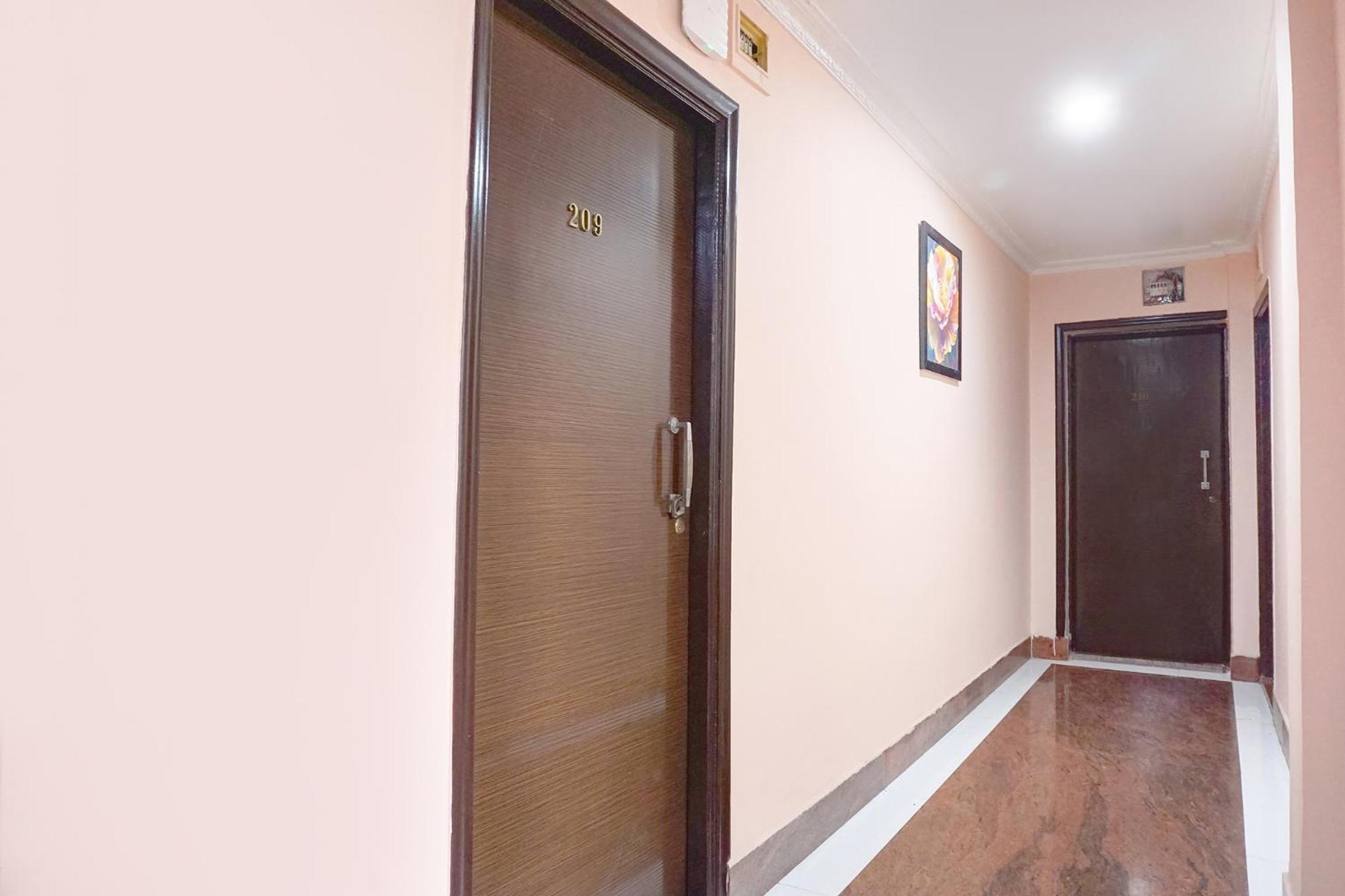 Fabhotel Rachana Residency - Nr Shivaji Nagar Metro Station Пюн Екстериор снимка
