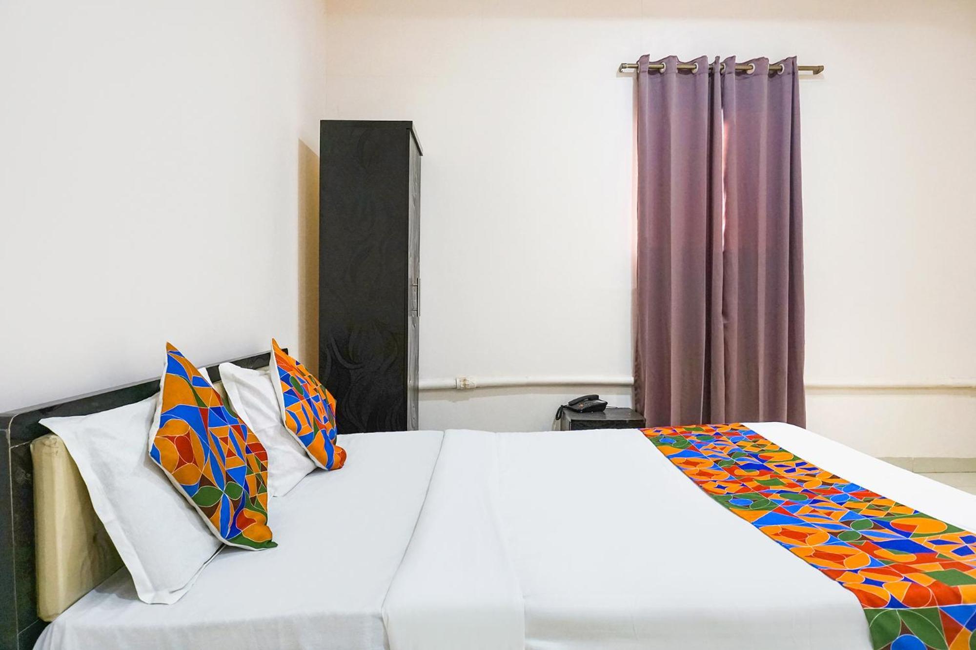 Fabhotel Rachana Residency - Nr Shivaji Nagar Metro Station Пюн Екстериор снимка